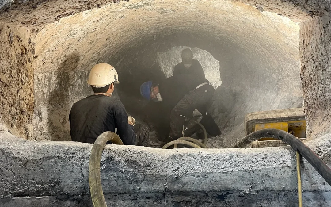 Pflegespritzung / Shot-Crete Verfahren Spritzbeton (Shotcrete): Effiziente Sicherung der feuerfesten Auskleidung